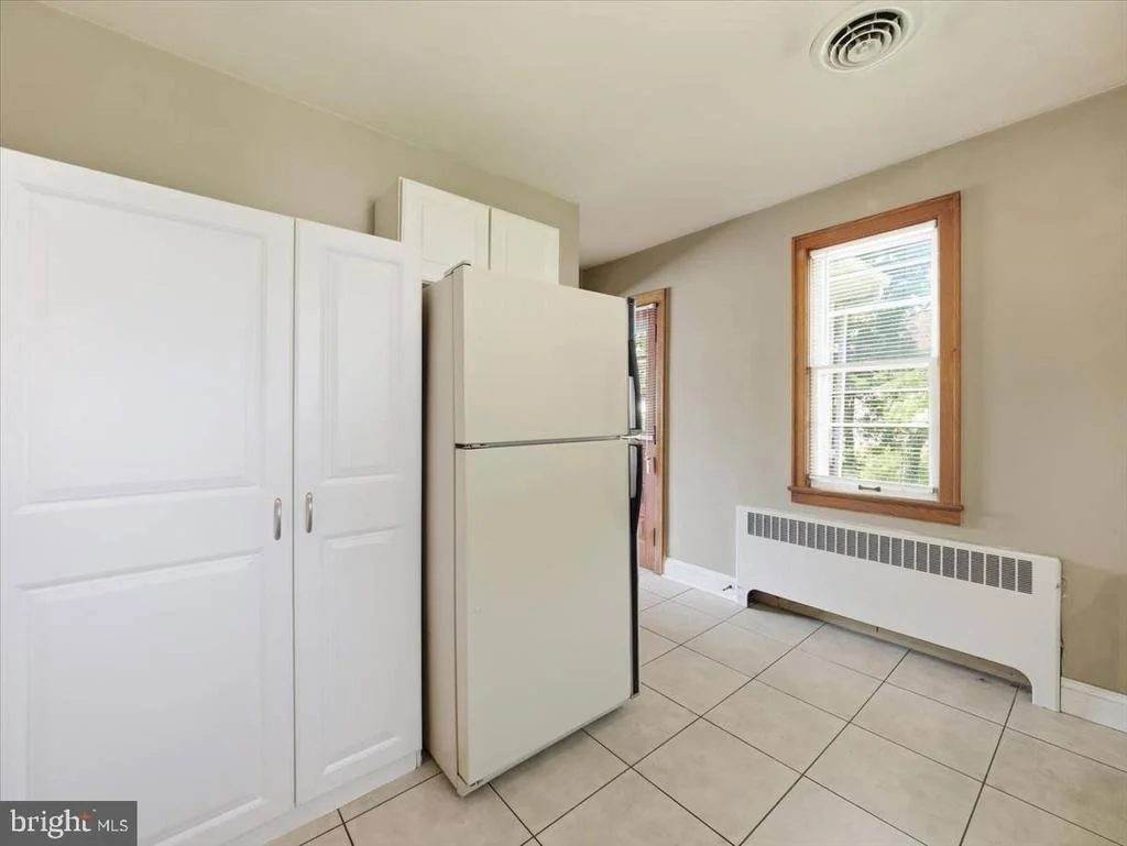 Photo of 939 VIEW STREET