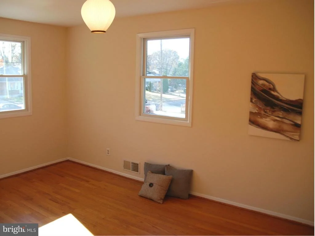 Photo of 8112 BULLOCK LANE
