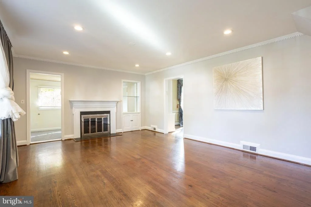 Photo of 3306 LABYRINTH ROAD