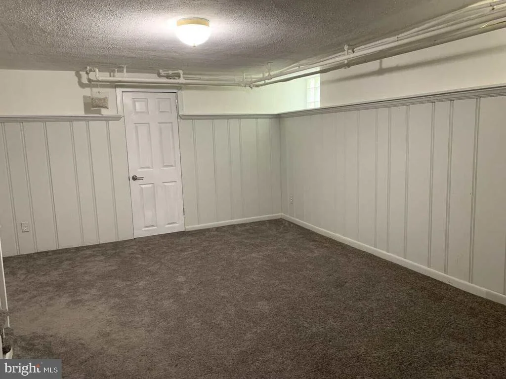 Photo of 4620 HARCOURT ROAD