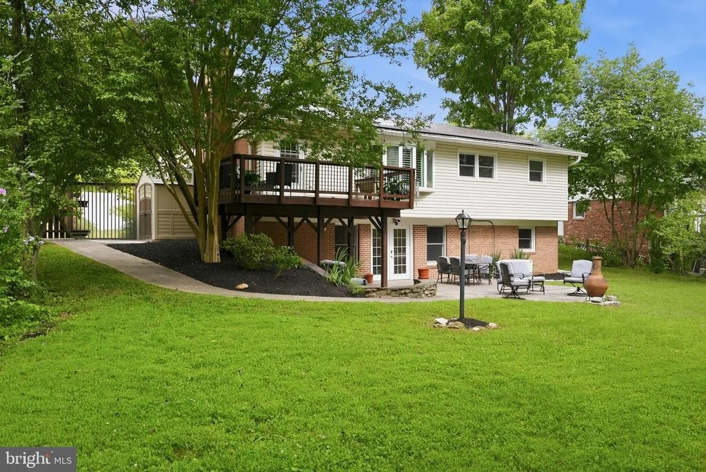 Photo of 2604 WOODEDGE ROAD