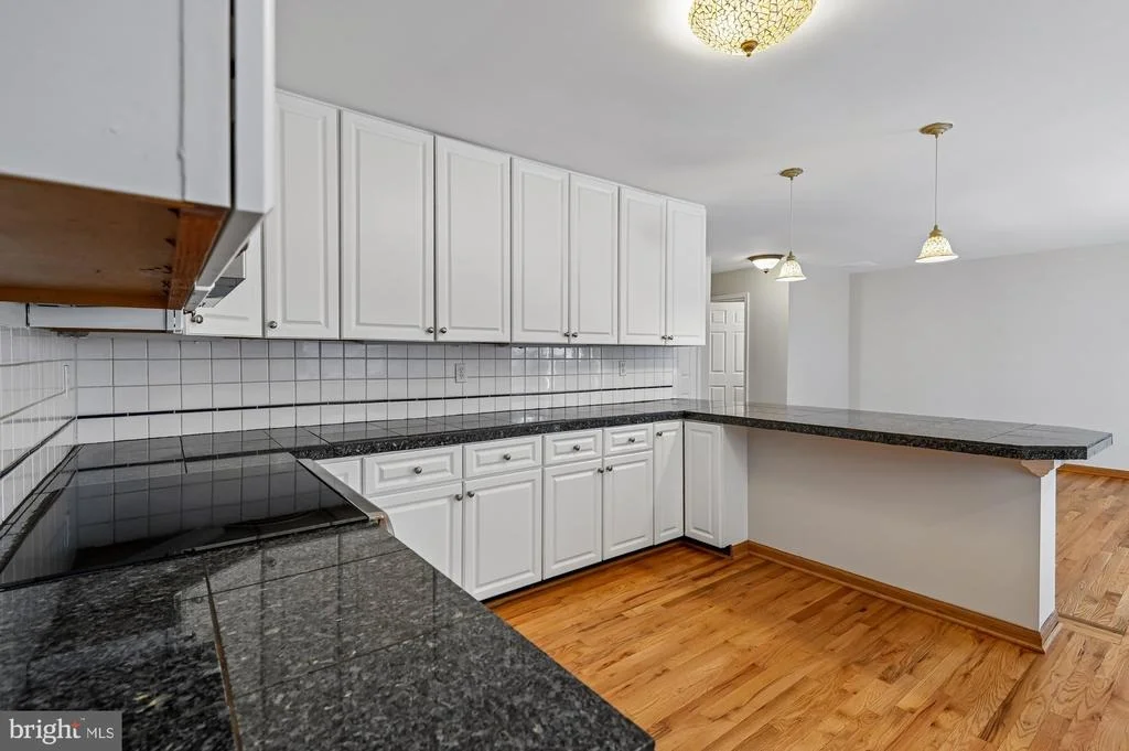 Photo of 5106 THUNDER HILL ROAD