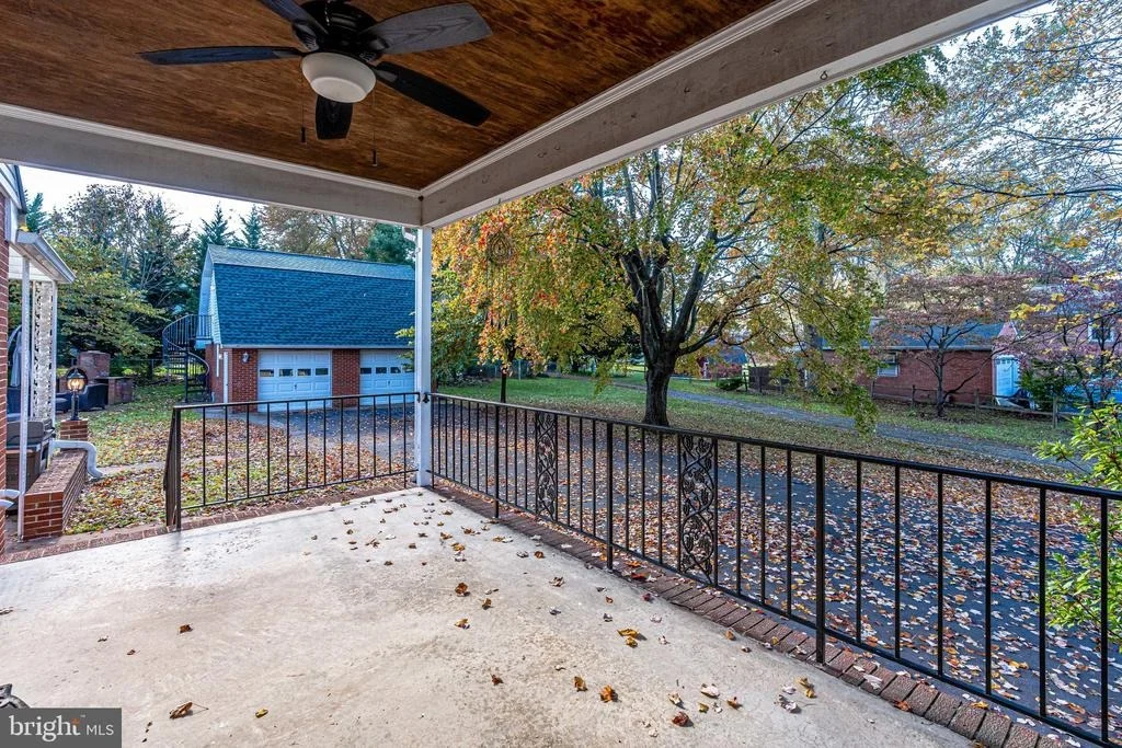 Photo of 8993 MEADOWVIEW DRIVE