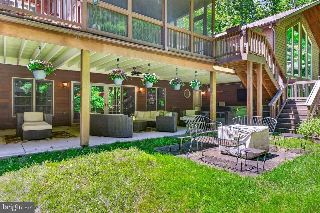Photo of 1137 SUGARLOAF MOUNTAIN ROAD
