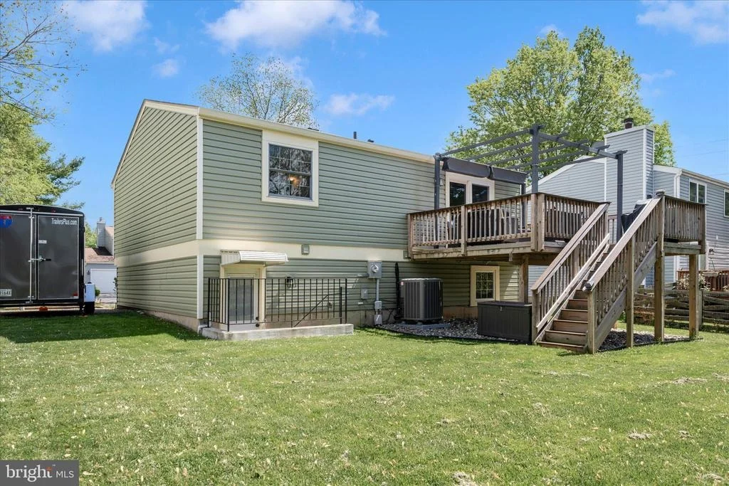 Photo of 5696 PEBBLE DRIVE