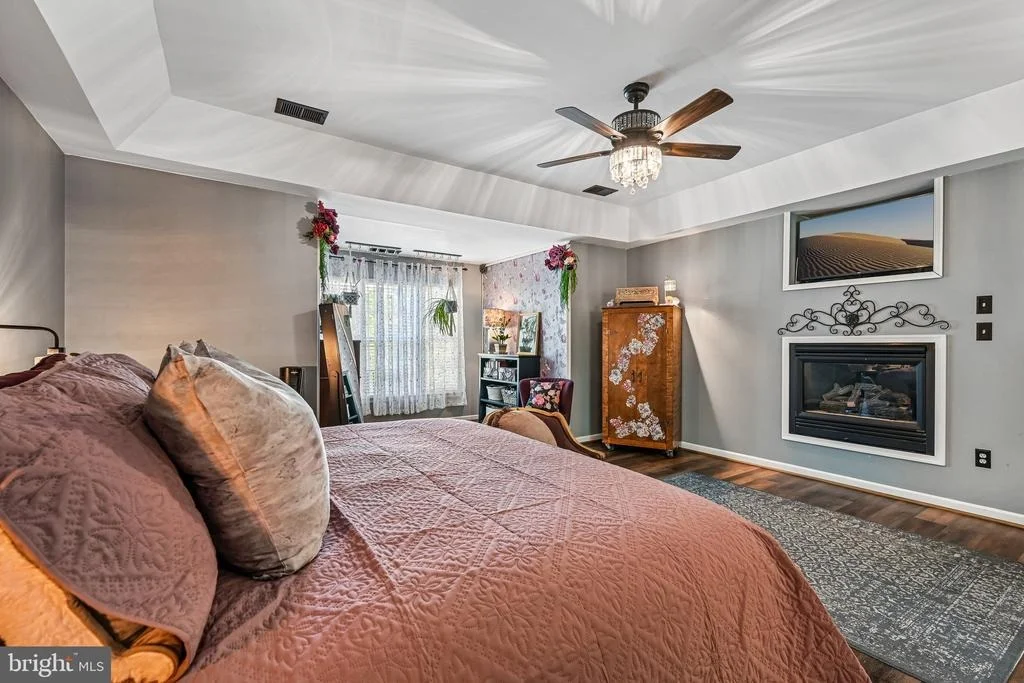 Photo of 6729 LOWES LANE