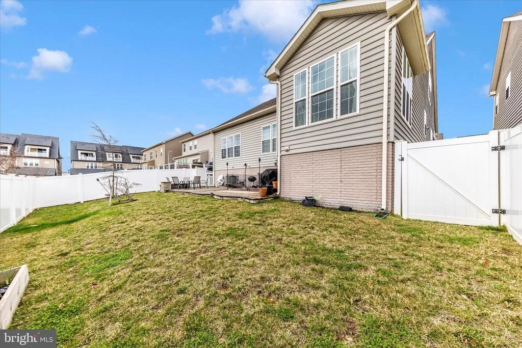 Photo of 825 HOLDEN ROAD