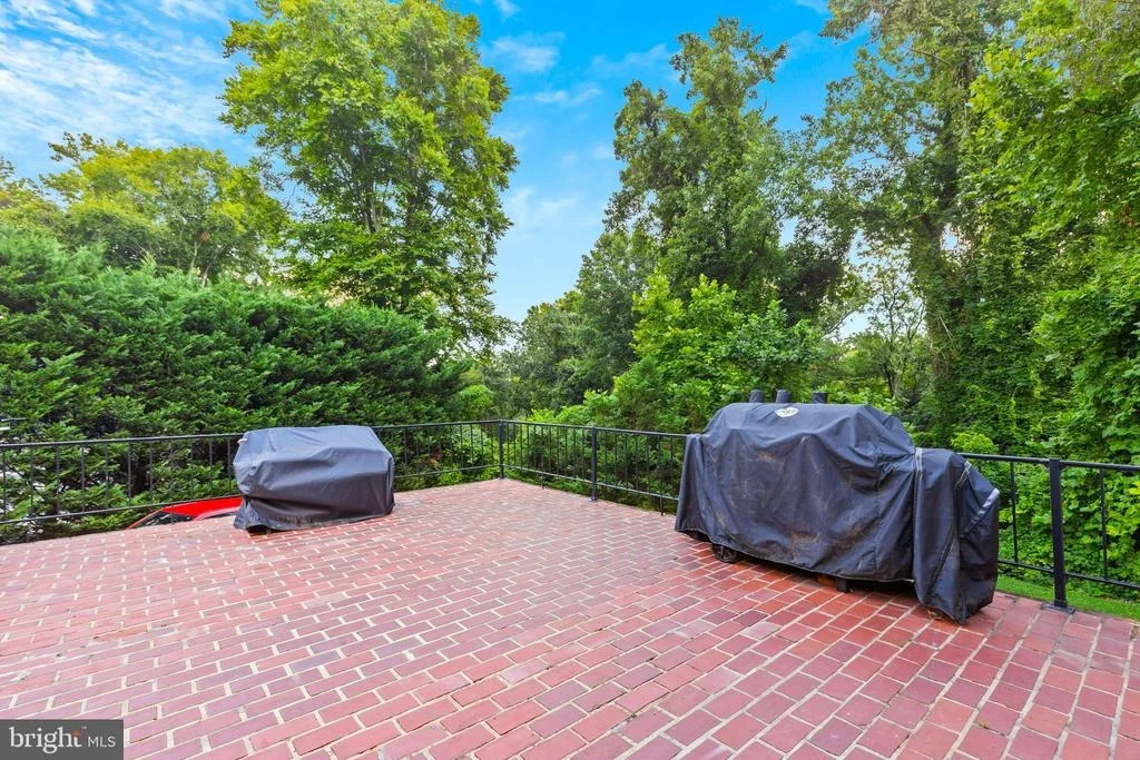 Photo of 5718 LEAF LANE
