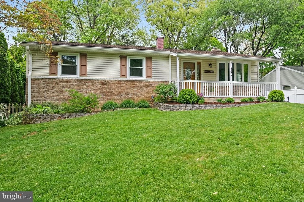 Photo of 970 HIGHPOINT DRIVE