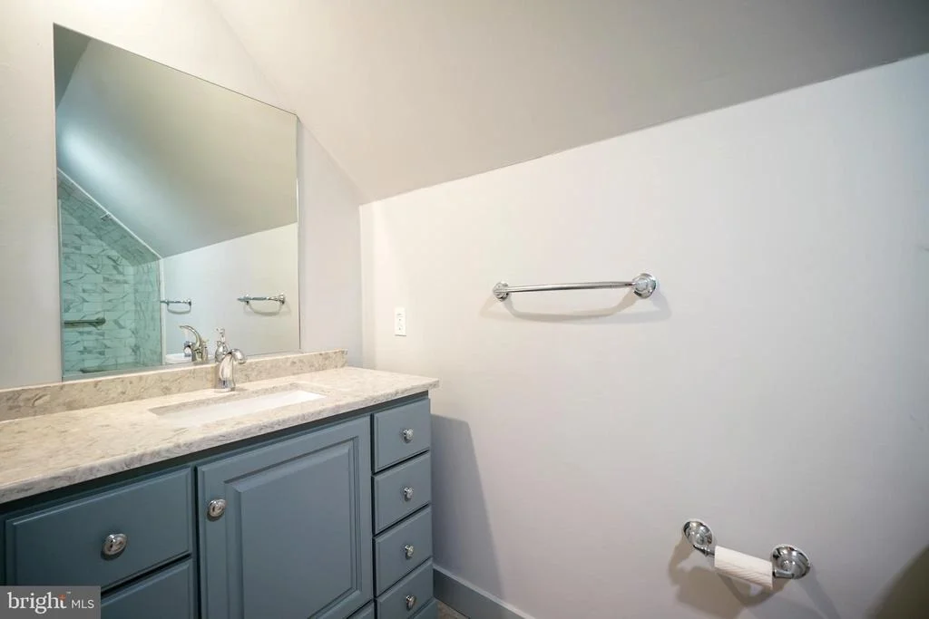 Photo of 101 OAK LANE