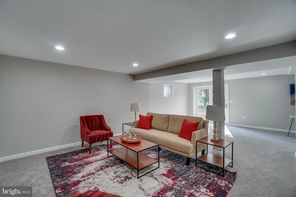Photo of 913 SADDLEBACK COURT
