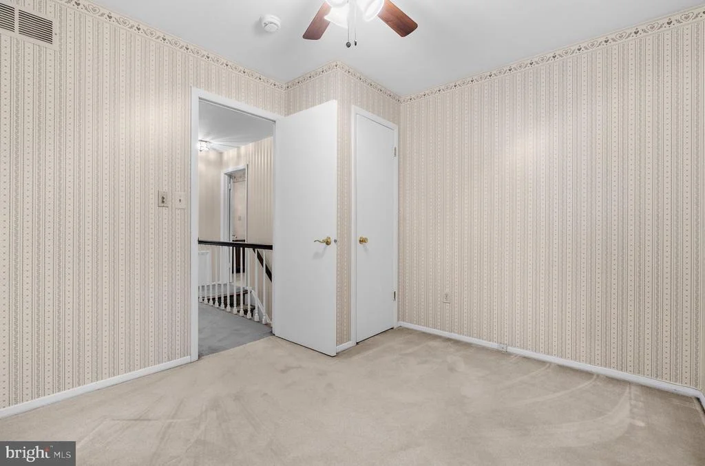 Photo of 668 WHITE SWAN DRIVE