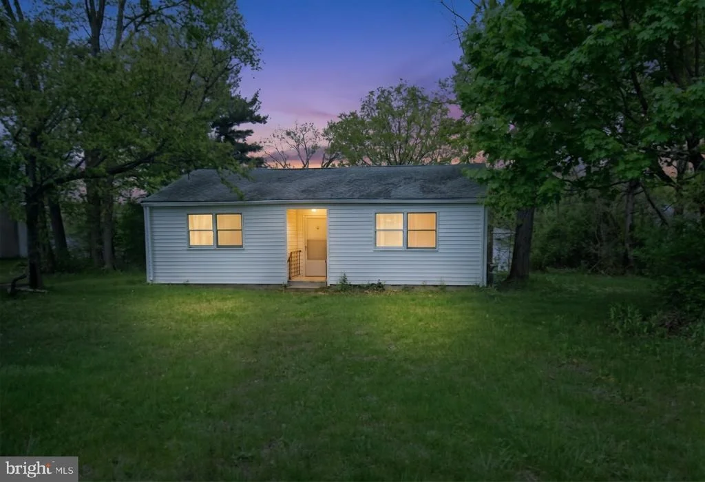 Photo of 2465 PENNINGTON ROAD