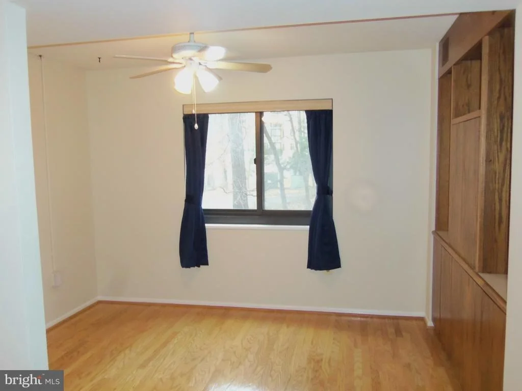 Photo of Unit 3218 at 15115 INTERLACHEN DRIVE