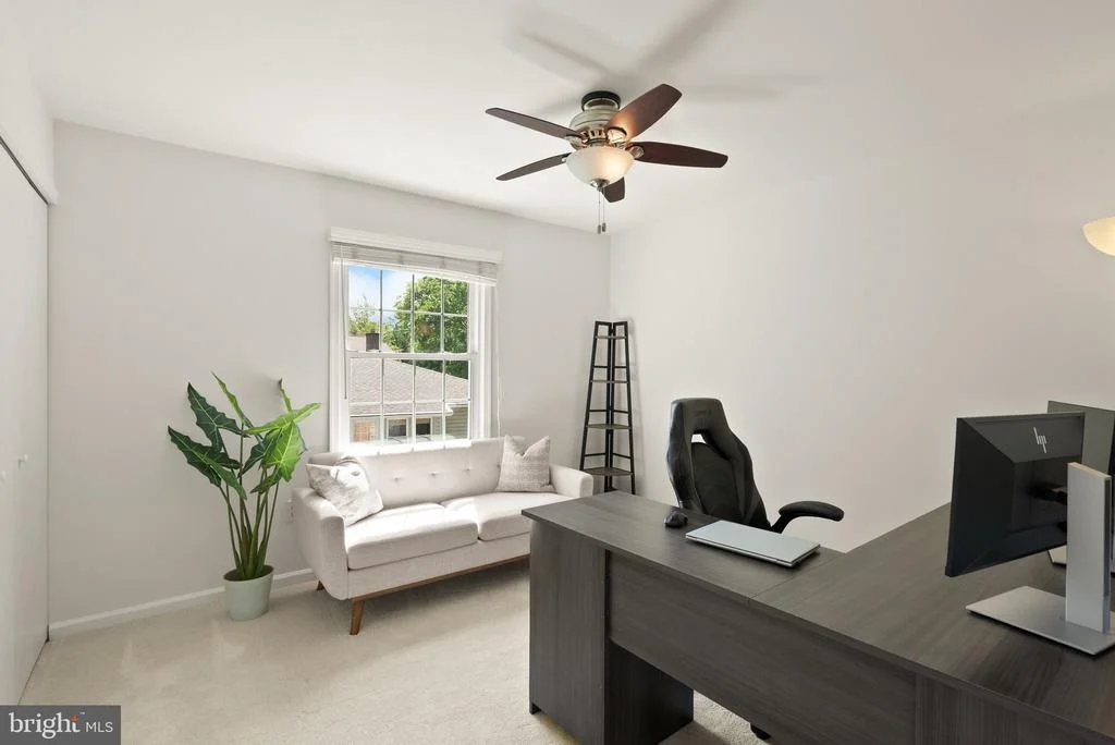 Photo of 8906 TAILCOAT COURT