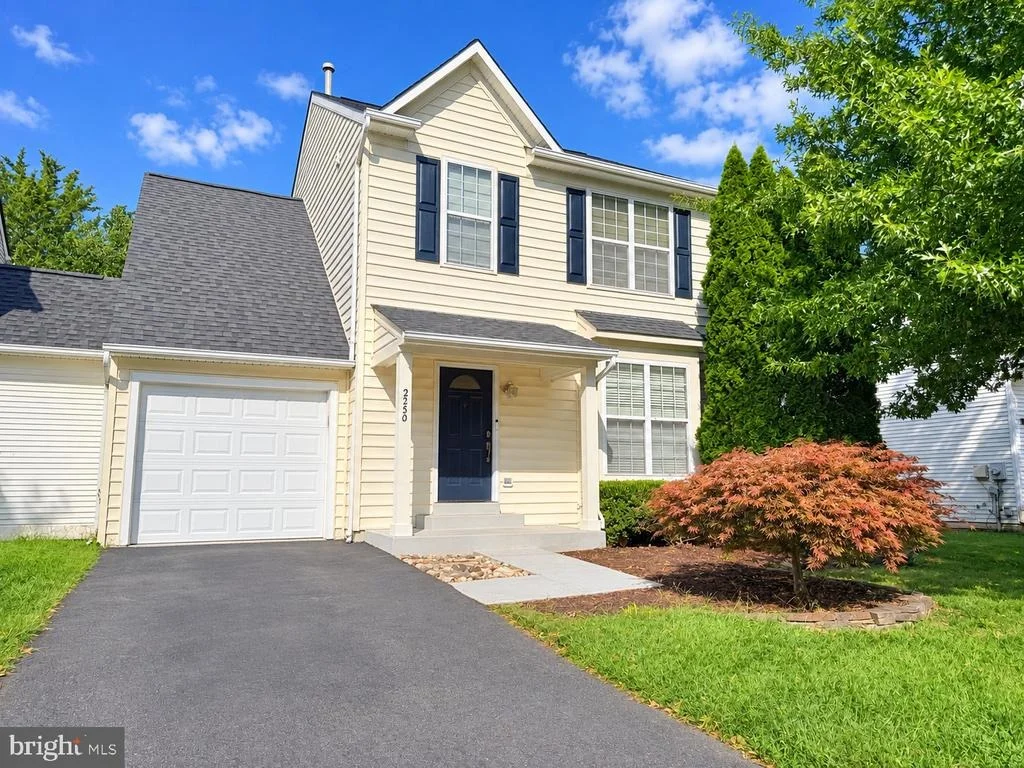 Photo of 22597 MAISON CARREE SQUARE