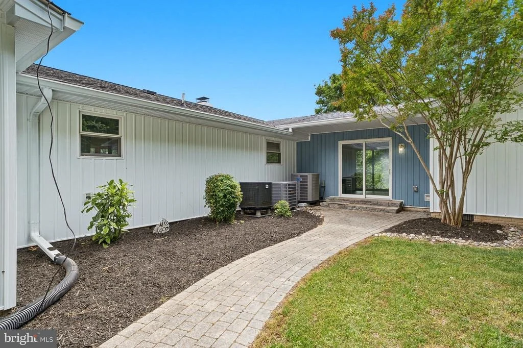 Photo of 160 BAMBOUSHAY LANE