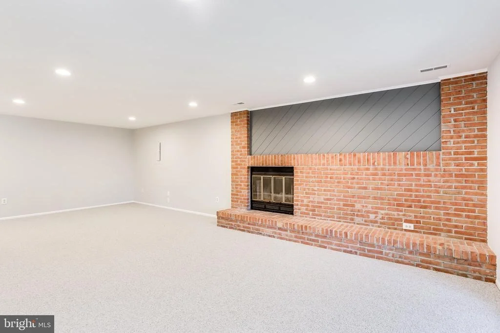 Photo of 8635 STONECUTTER ROAD