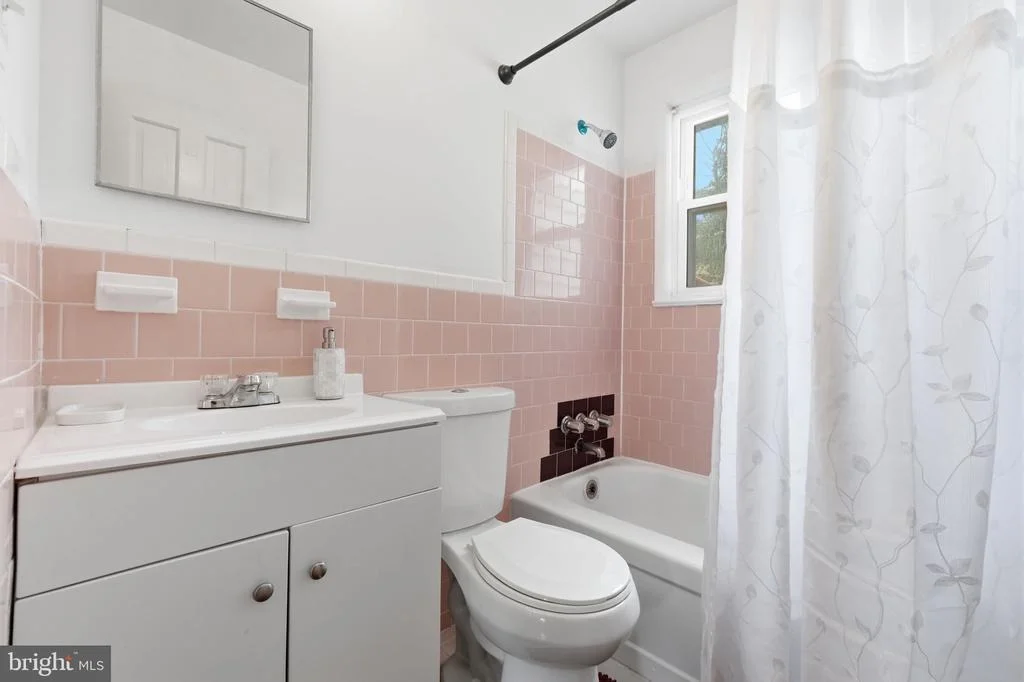 Photo of 7518 DOVER LANE