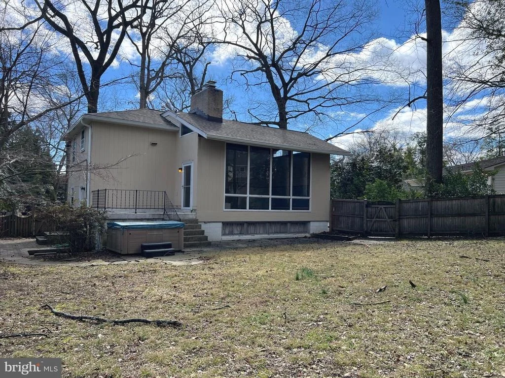 Photo of 102 OAK DRIVE