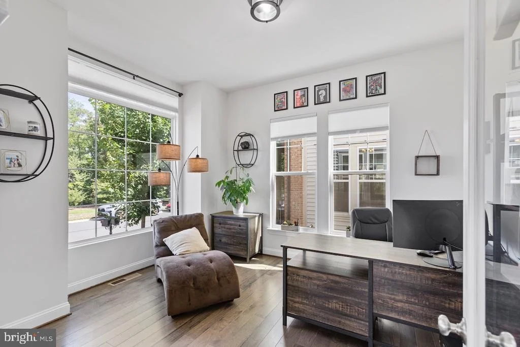 Photo of 22986 BUBBLING BROOK DRIVE