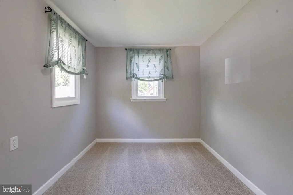 Photo of 215 GLIDER DRIVE