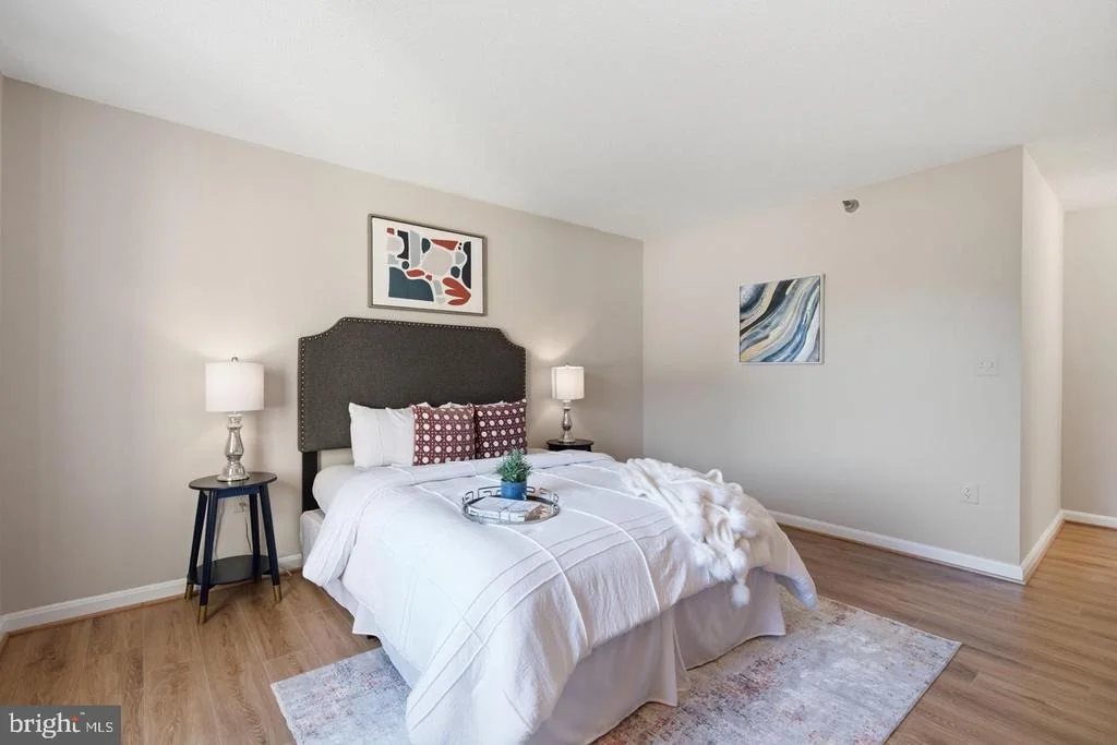 Photo of Unit 304 at 14805 PENNFIELD CIRCLE