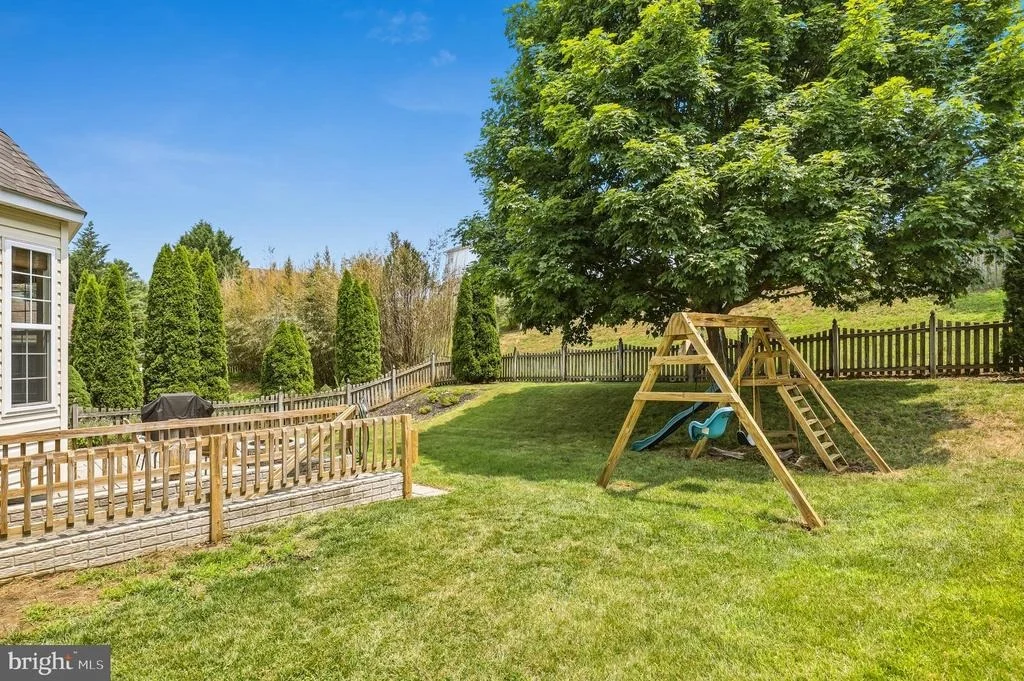 Photo of 357 BUCKINGHAM WAY
