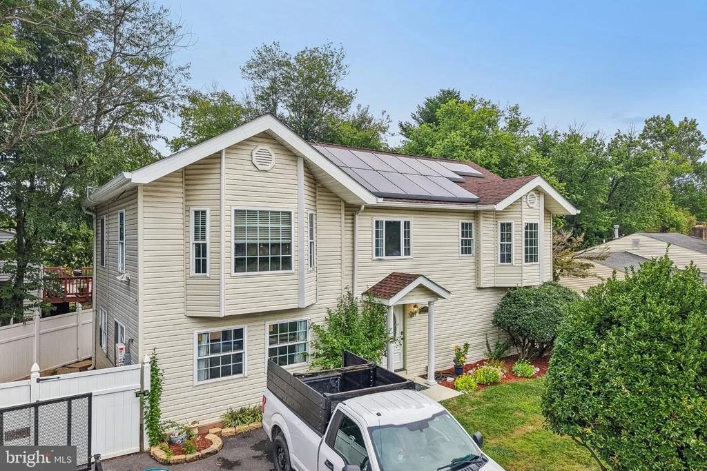 Photo of 19069 STALEYBRIDGE ROAD