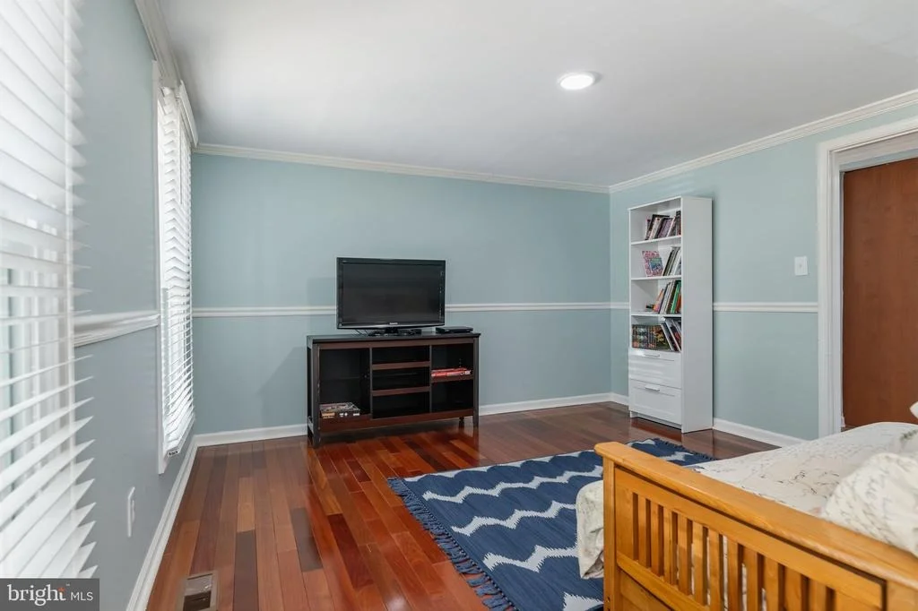 Photo of 15919 FAIRWAY DRIVE