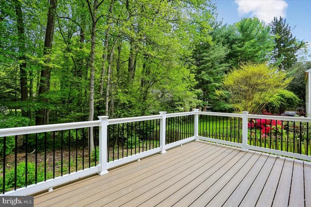 Photo of 2425 HIDDEN VALLEY LANE