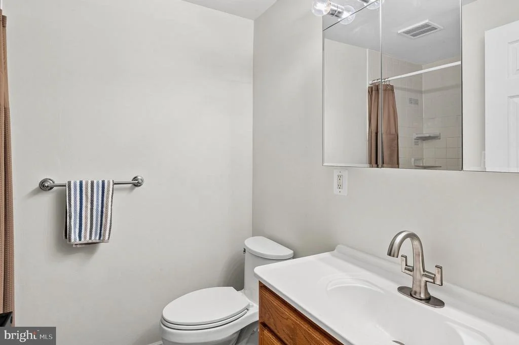 Photo of 1007 HARBOR DRIVE