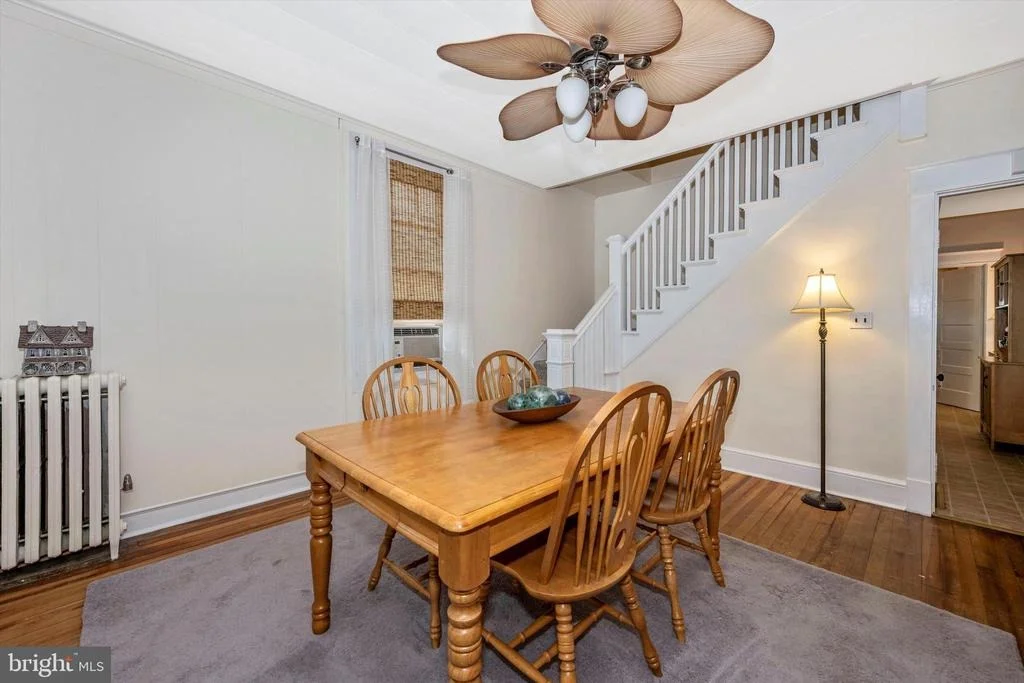 Photo of 323 W 7TH STREET