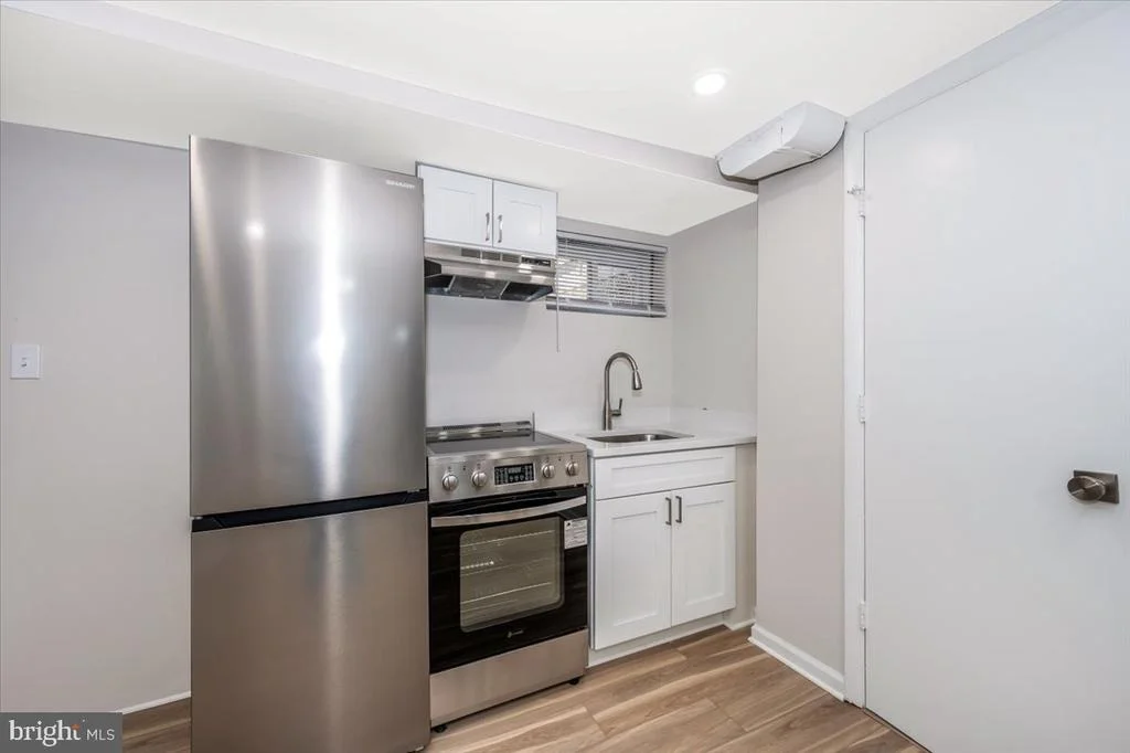 Photo of 3407 FLORAL STREET