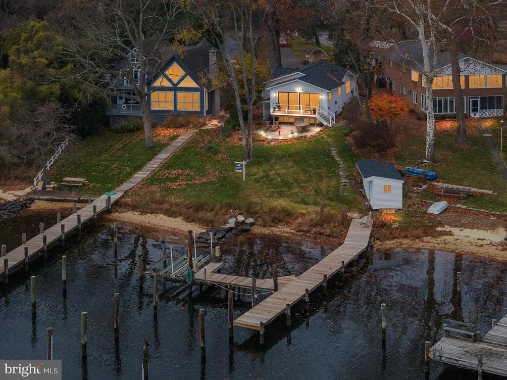 Photo of 394 NORTH DRIVE