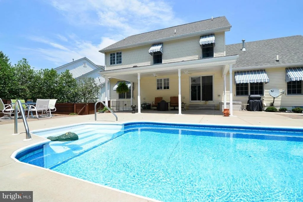 Photo of 1023 BEXHILL DRIVE