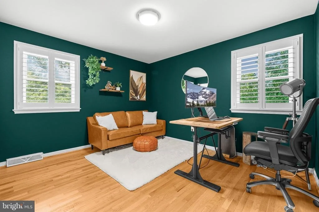 Photo of 6640 PARK HALL DRIVE