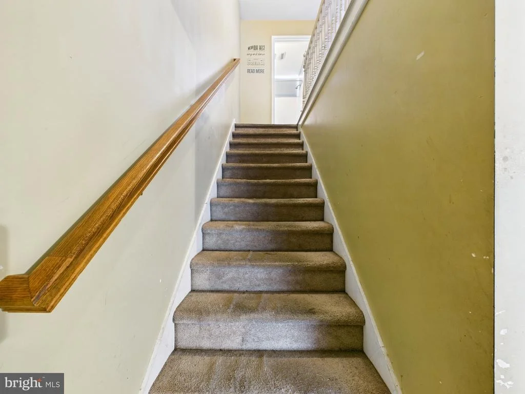 Photo of 1176 W 6TH STREET