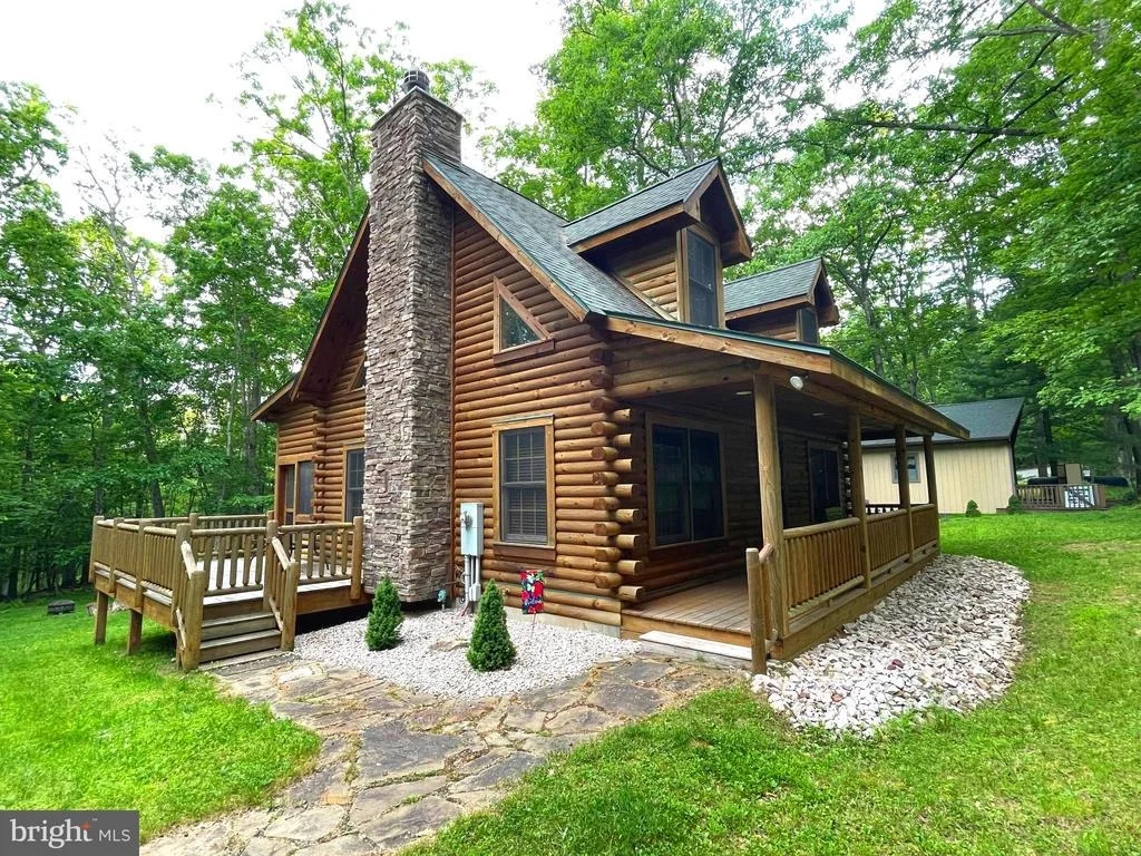Photo of 185 HIDDEN VALLEY LANE