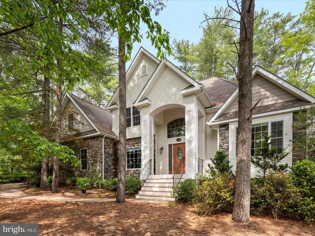 Photo of 228 SUNSET CIRCLE