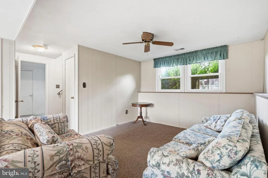 Photo of 215 COMPTON ROAD