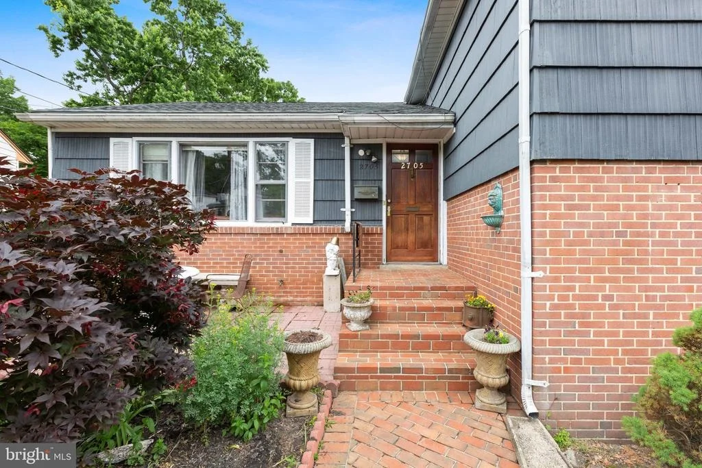 Photo of 2705 HUGHES ROAD