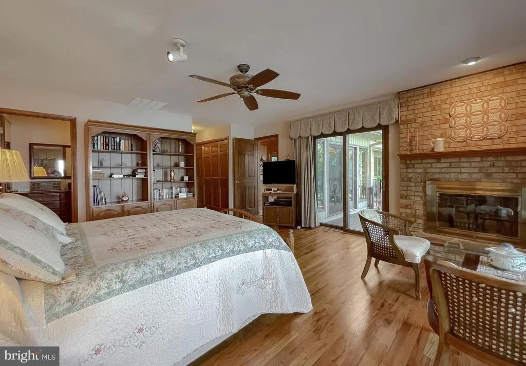 Photo of 222 HARBOR DRIVE
