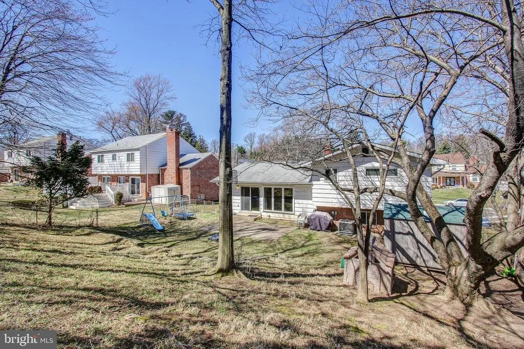 Photo of 906 LAMBERTON DRIVE