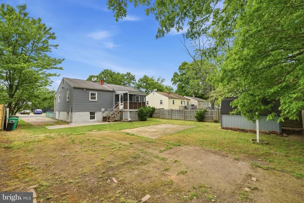 Photo of 9705 LOCUST AVENUE