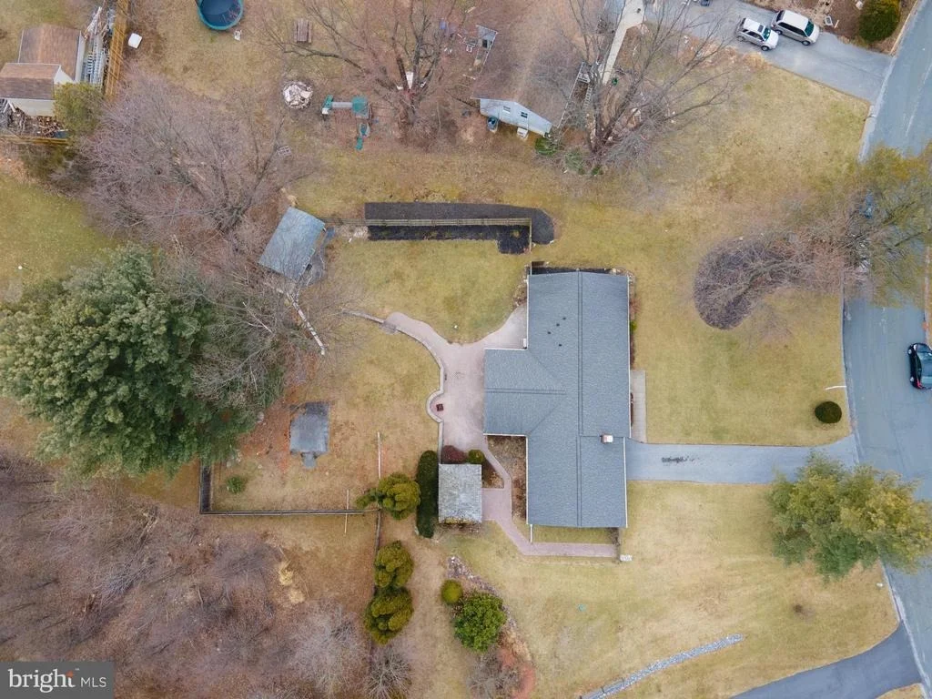Photo of 2115 STERLING COURT