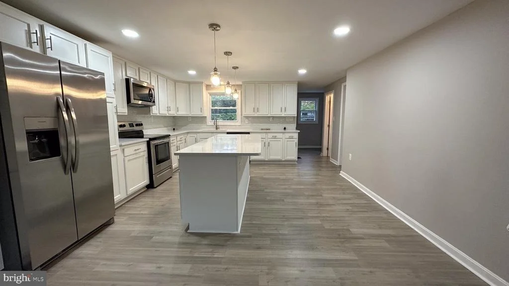 Photo of 8858 HAWBOTTOM ROAD