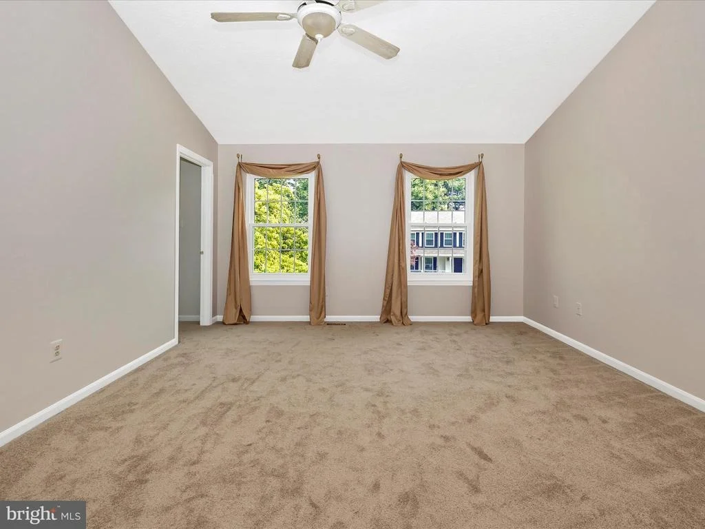 Photo of 112 BOOKHAM LANE