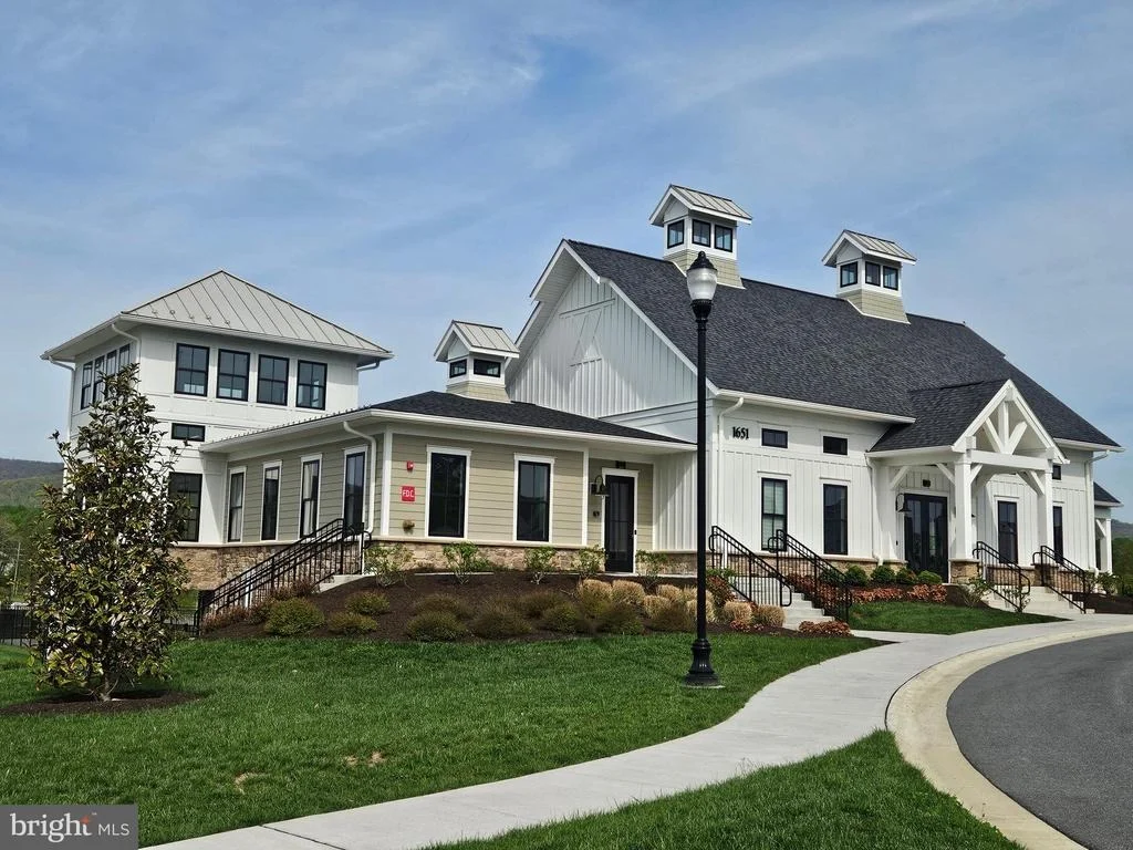 Photo of 1694 DOUBLE BANK ROAD
