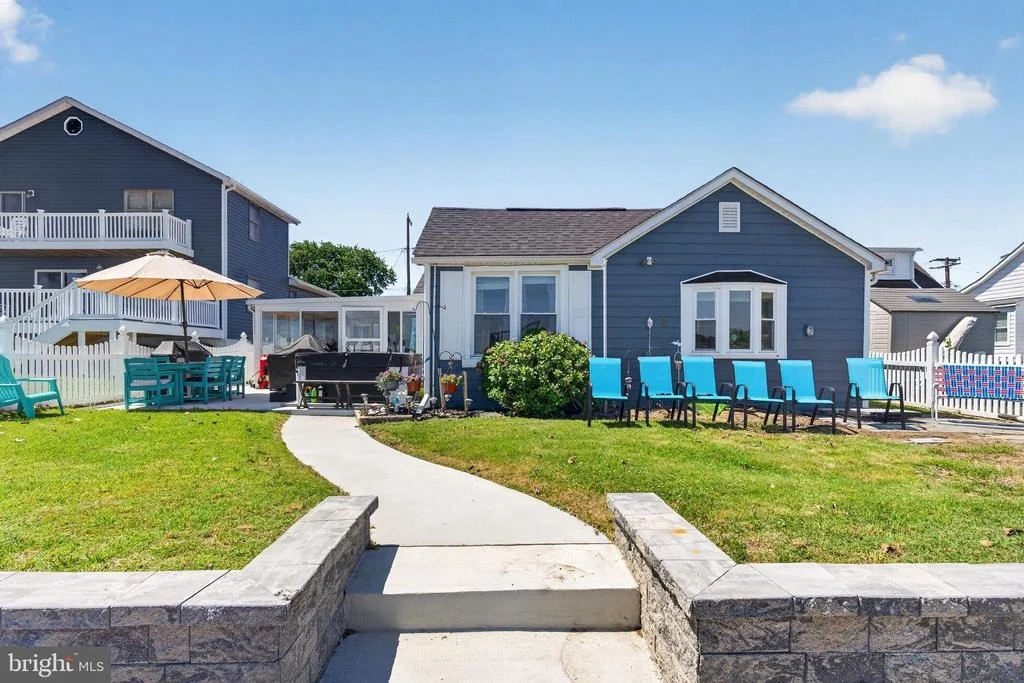 Photo of 6704 RIVER DRIVE ROAD